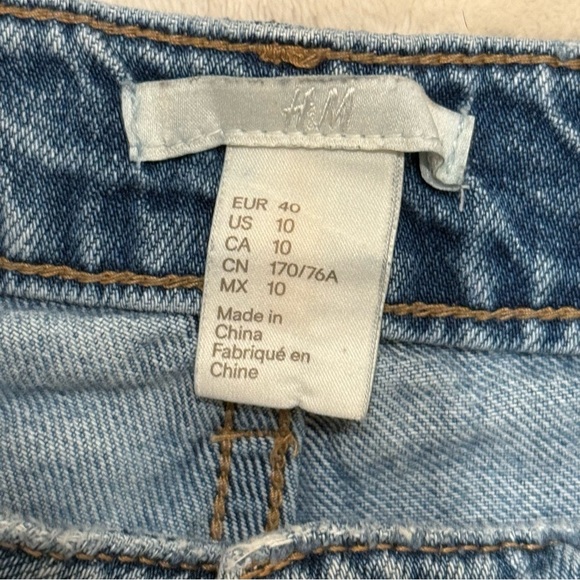 H&M Blue Distressed Jean Shorts Size 10 - Picture 2 of 3